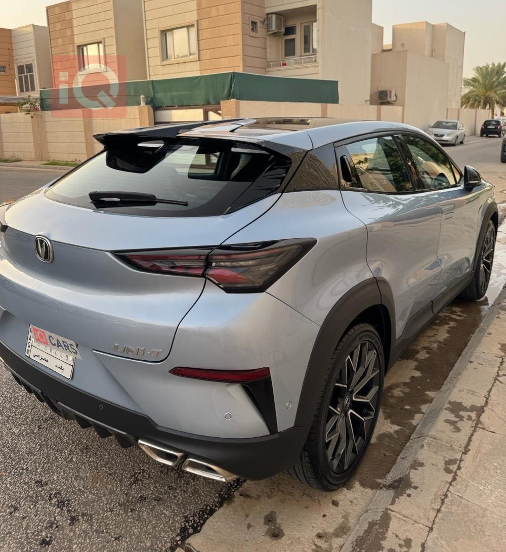 چانگان UNI-T